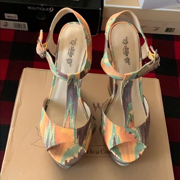 Nine West - Picture 2 of 8